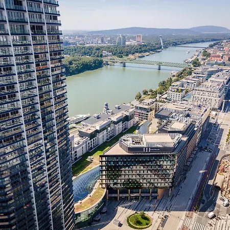 Eurovea Tower 27th Floor Apartamento
